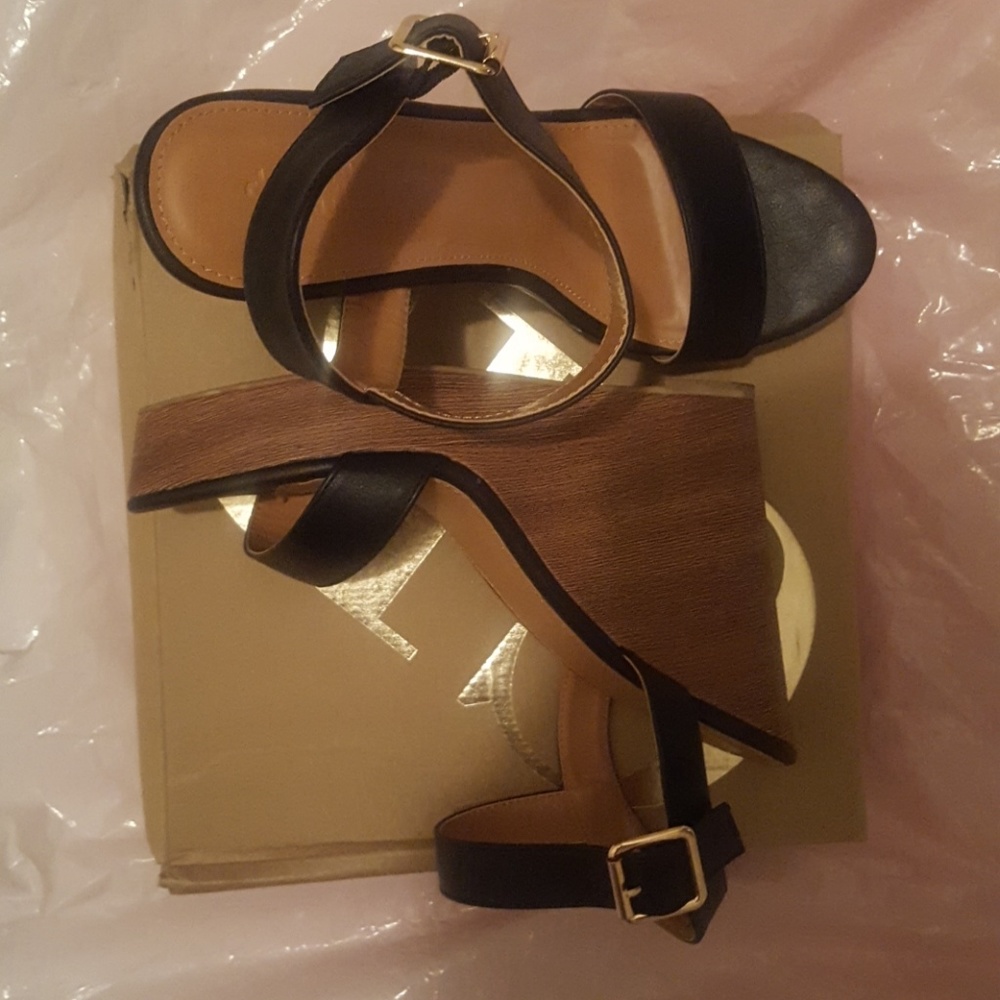 Wedge sandals